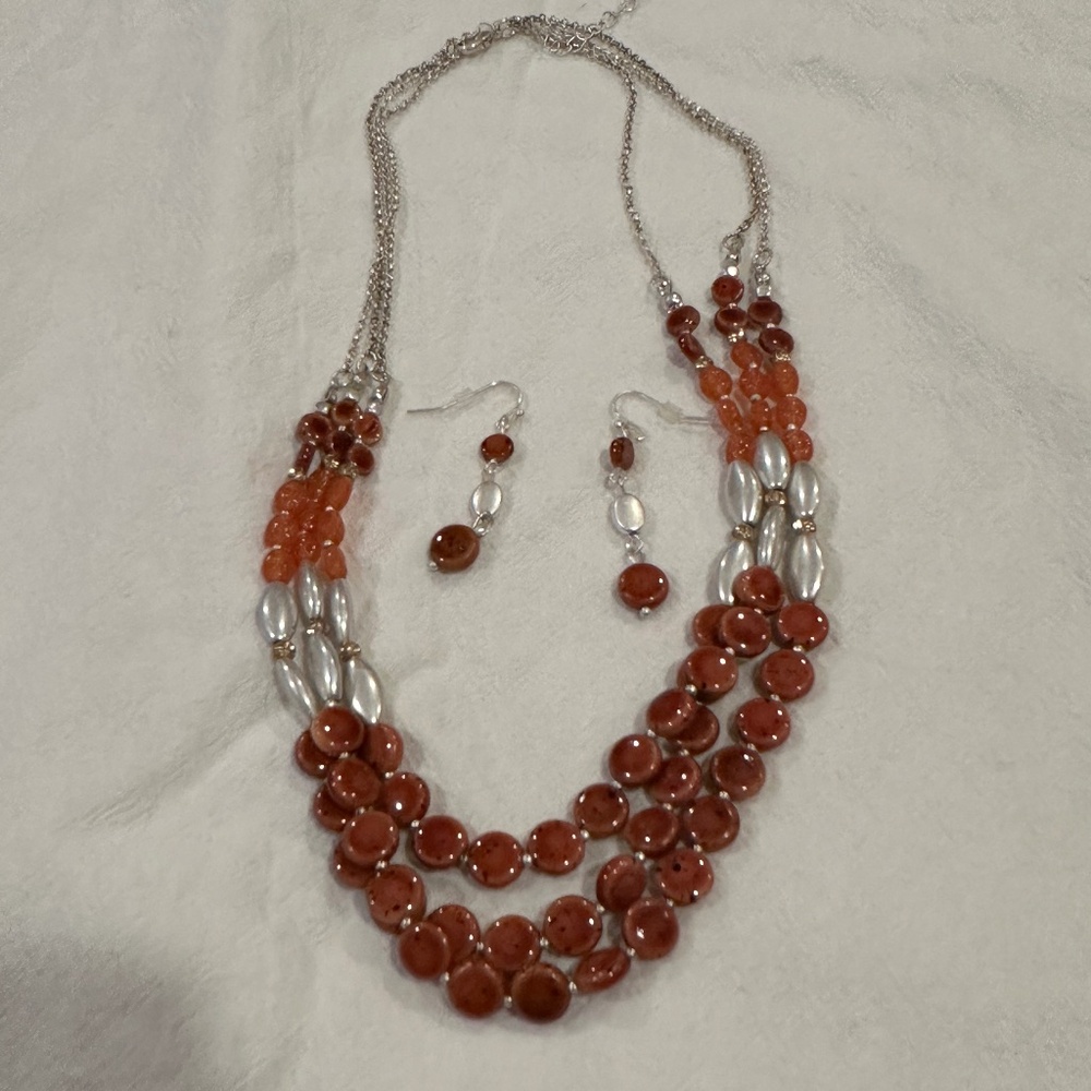Necklace and earring set